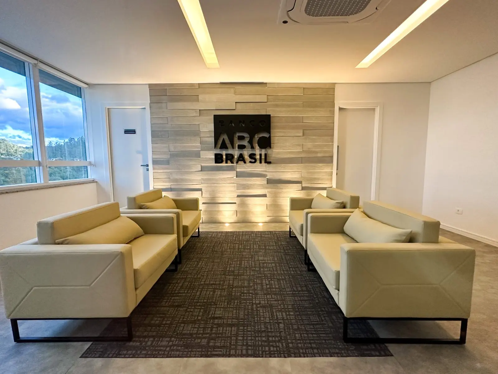 Banco distribui R$ 261,3 milhões em juros sobre capital próprio; pagamento ocorre em 10 de julho para quem tiver ações até 30 de junho