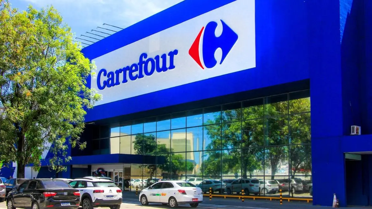 Documento atualizado inclui detalhes sobre participação acionária e avaliação da Rothschild & Co para unificação com Carrefour S.A.