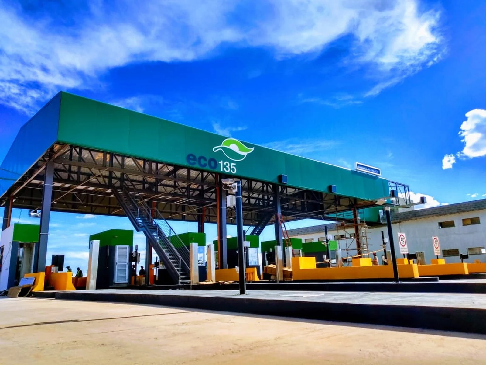 EcoRodovias (ECOR3) registra lucro recorrente de R$ 241,8 mi no 4T25