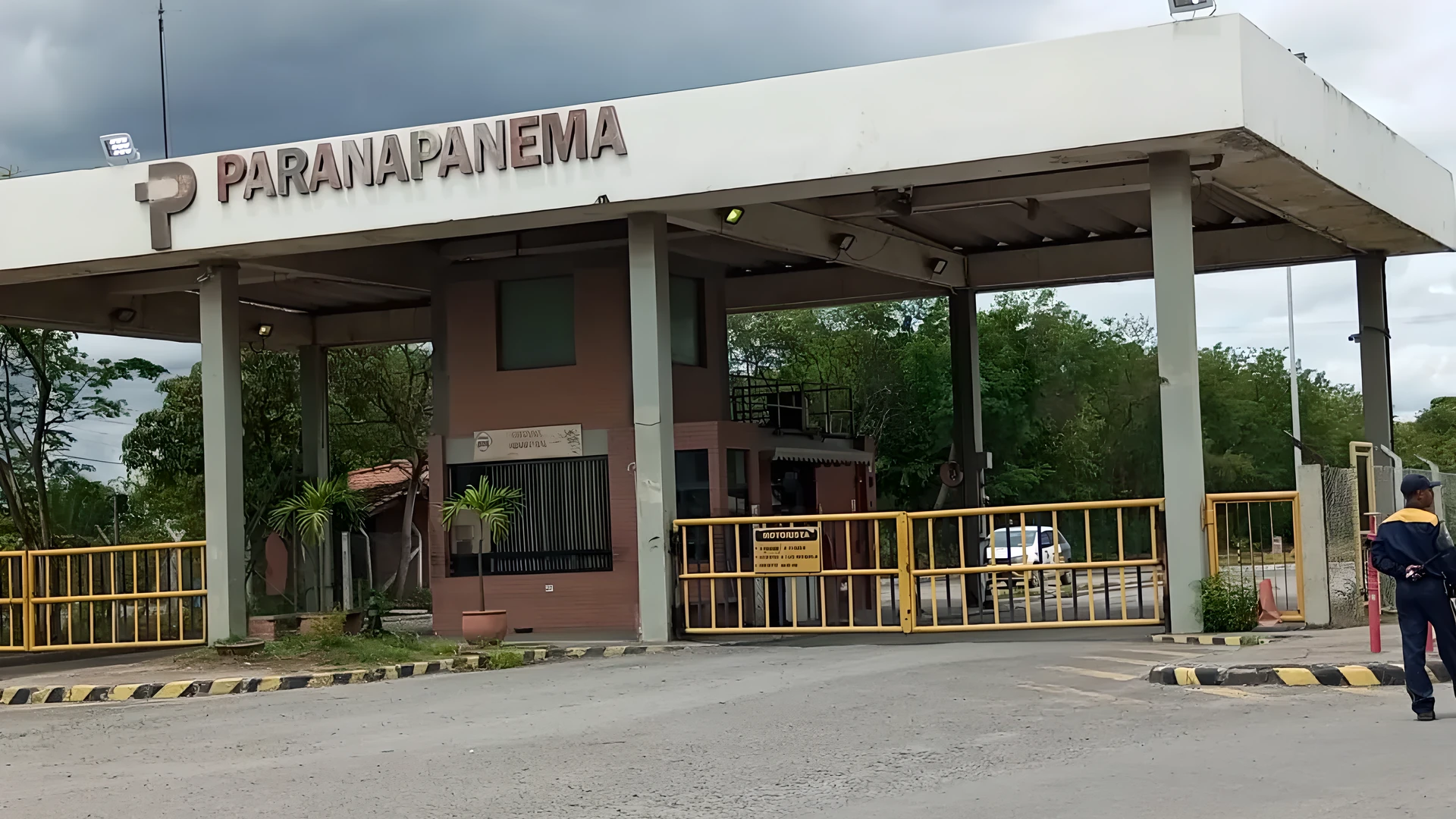 Bolsa hoje: Ibovespa recua e MBRF3 aprofunda perdas na B3