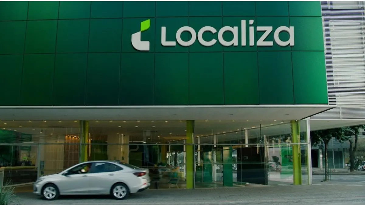 EBITDA ajustado foi de R$ 3,5 bi e EBIT ajustado de R$ 2,3 bi; redução do IPI gerou efeito de R$ 929 mi antes de impostos e retirou R$ 613 mi do lucro.