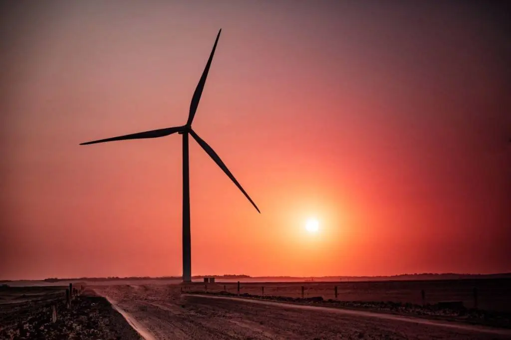 Companhia reporta crescimento de 33% no EBITDA ajustado e aumento de 11% na produção de energia