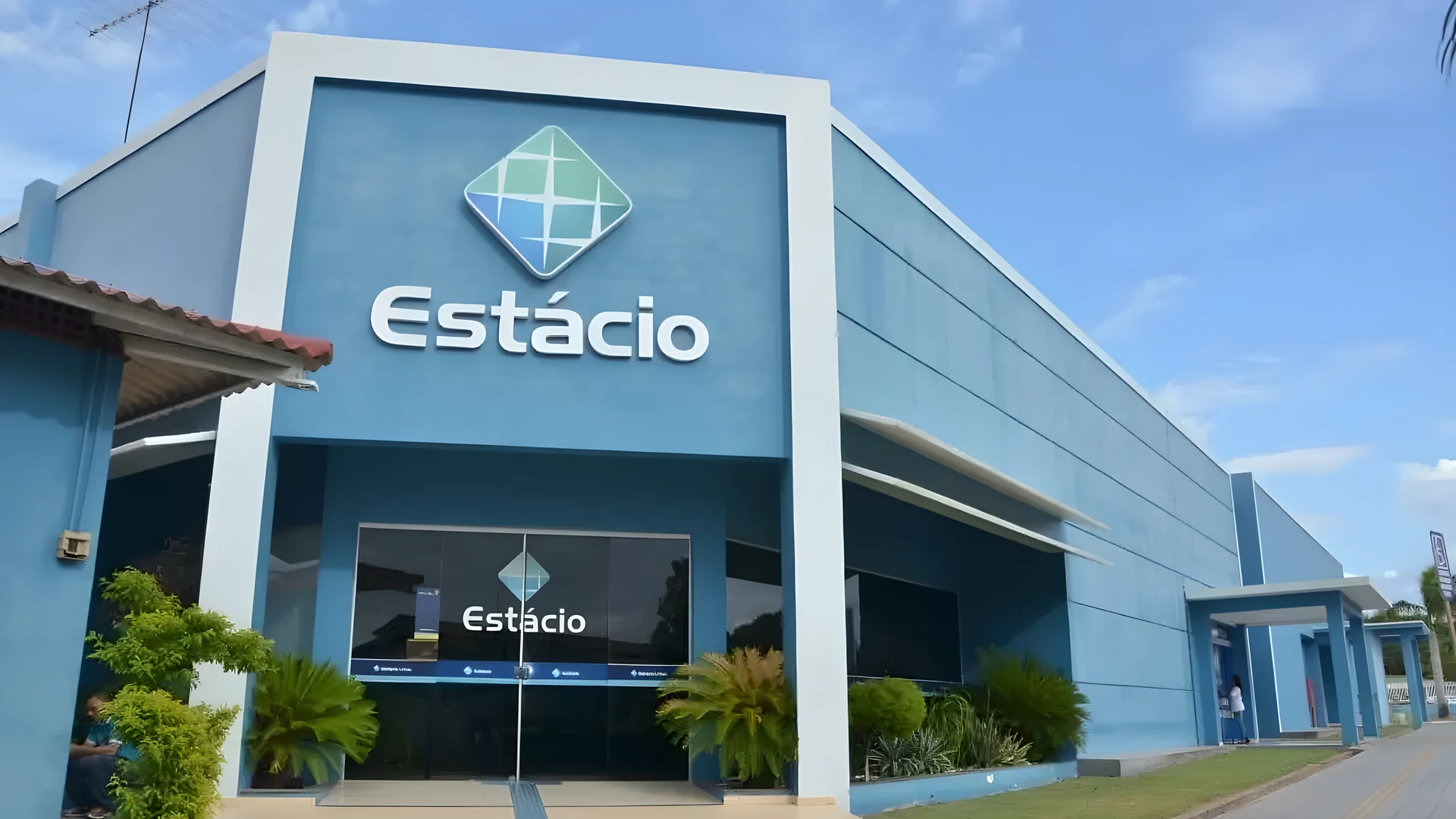 Yduqs (YDUQ3) anuncia projeções de lucro por ação até 2030